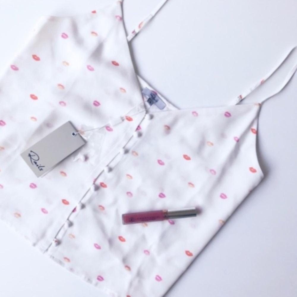 RAILS Aubrey Silk Rossetto Lips Kiss Print Cami